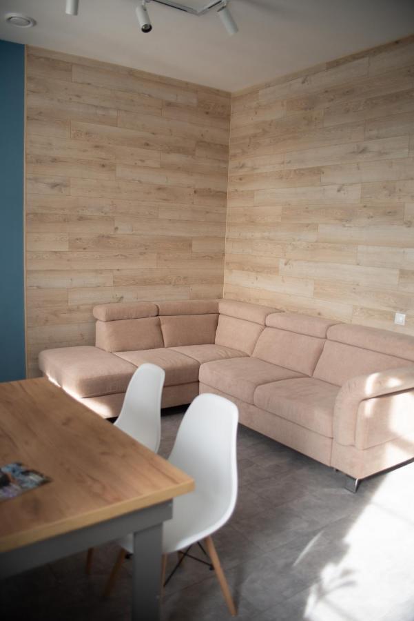 Freedom Polotsk Apartment ภายนอก รูปภาพ