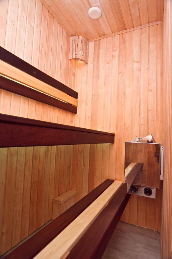 Freedom Polotsk Apartment ภายนอก รูปภาพ