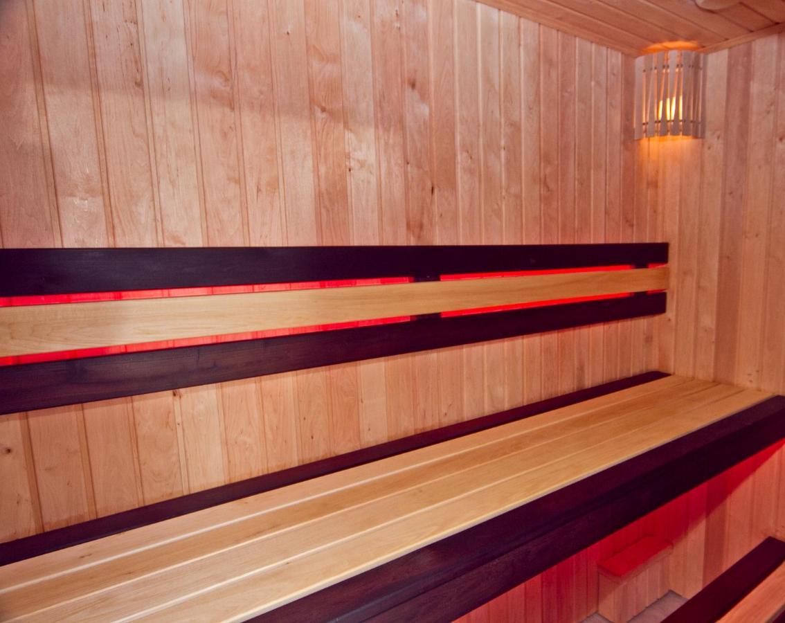 Freedom Polotsk Apartment ภายนอก รูปภาพ